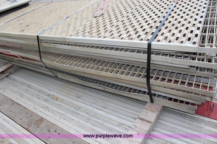 image for item BB9341 (14) assorted aluminum frame covers