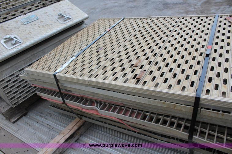 image for item BB9341 (14) assorted aluminum frame covers