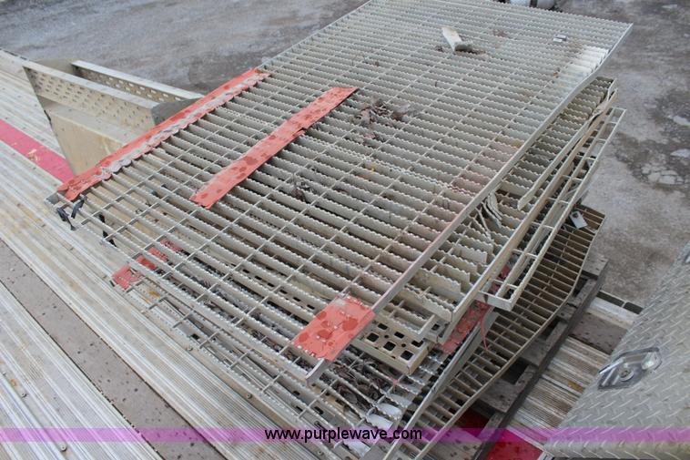 image for item BB9341 (14) assorted aluminum frame covers