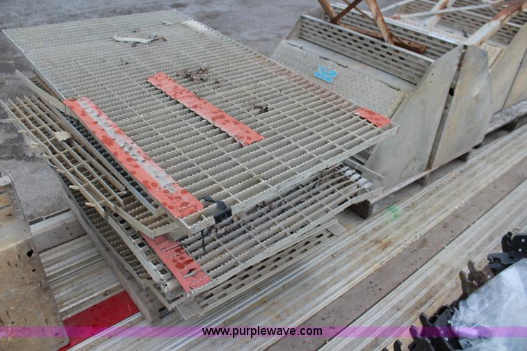 image for item BB9341 (14) assorted aluminum frame covers