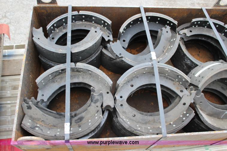 image for item BB9342 (51) Meritor 8 5/8 mountain brakes