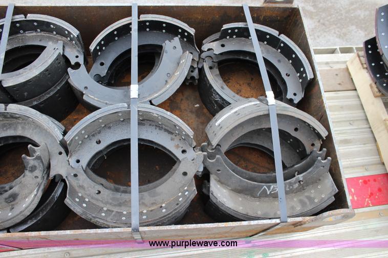 image for item BB9342 (51) Meritor 8 5/8 mountain brakes