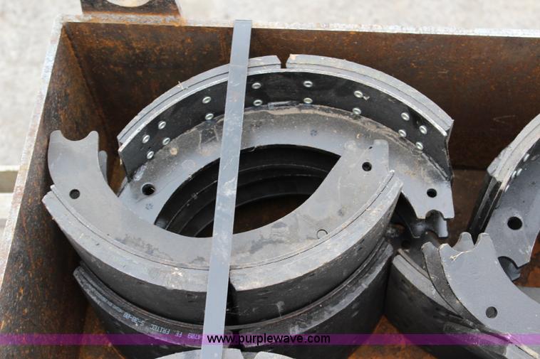 image for item BB9342 (51) Meritor 8 5/8 mountain brakes