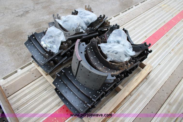 image for item BB9342 (51) Meritor 8 5/8 mountain brakes