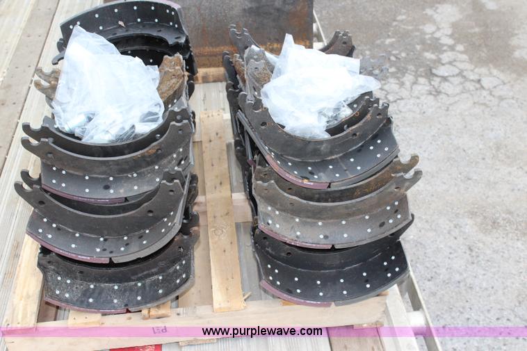 image for item BB9342 (51) Meritor 8 5/8 mountain brakes