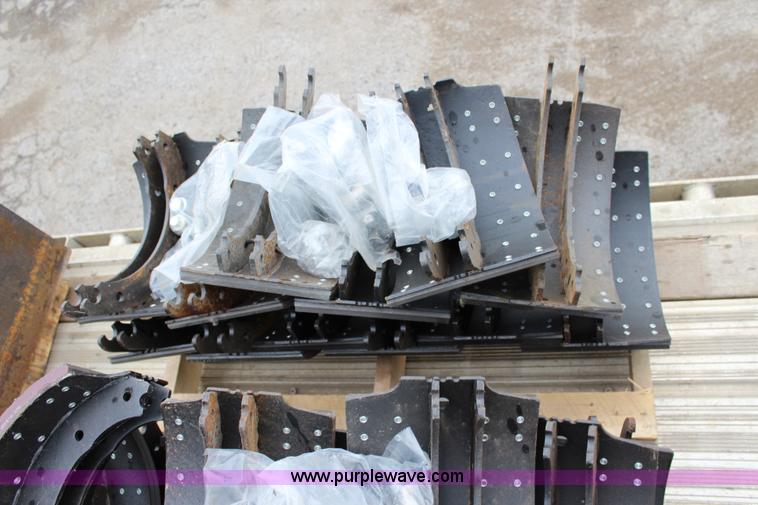 image for item BB9342 (51) Meritor 8 5/8 mountain brakes