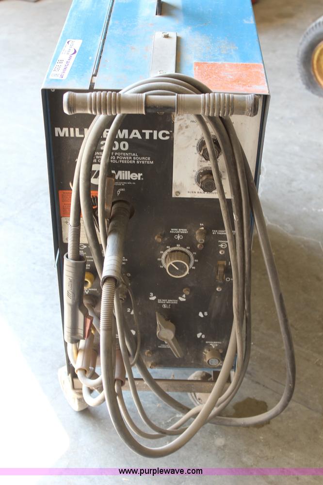 image for item BB9352 Miller Miller Matic 200 wire welder
