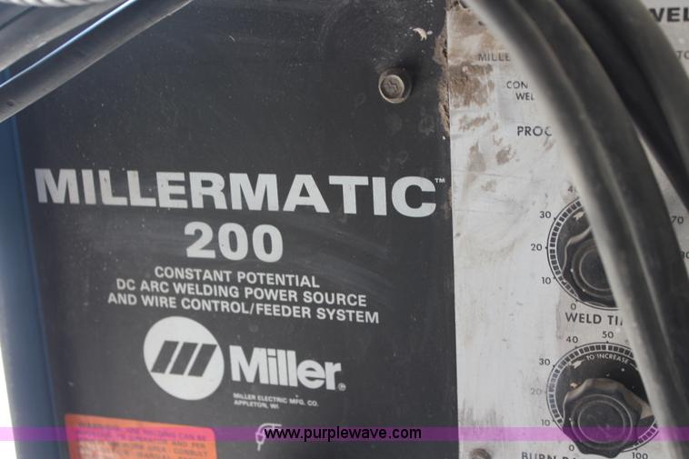 image for item BB9352 Miller Miller Matic 200 wire welder
