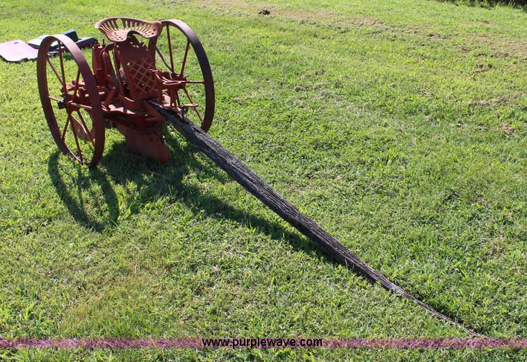 image for item BB9353 Potato planter