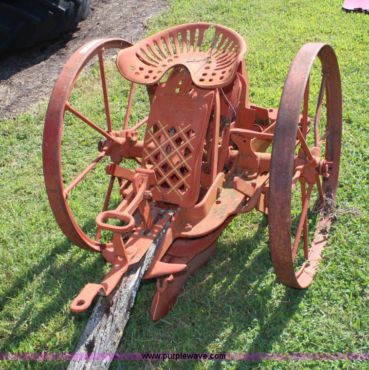 image for item BB9353 Potato planter