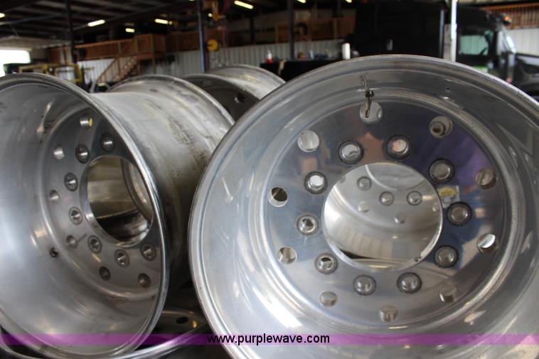 image for item BB9415 (4) Accuride aluminum 22.5x14.00 wheels