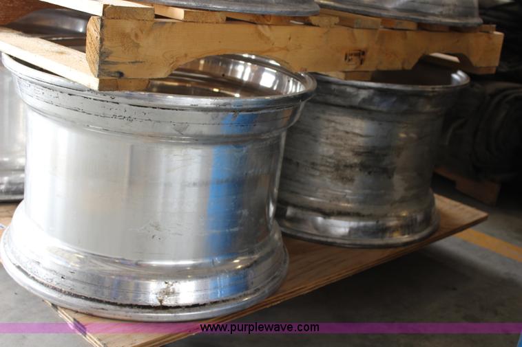 image for item BB9418 (4) aluminum 22.5 x 14.00 wheels