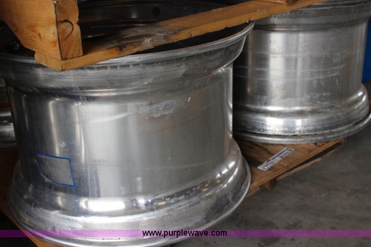 image for item BB9418 (4) aluminum 22.5 x 14.00 wheels