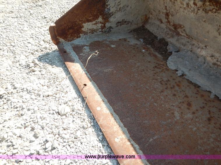 image for item BH9989 Low profile skid steer bucket