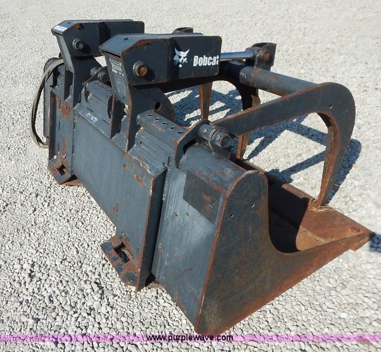 image for item BH9990 Bobcat grapple bucket