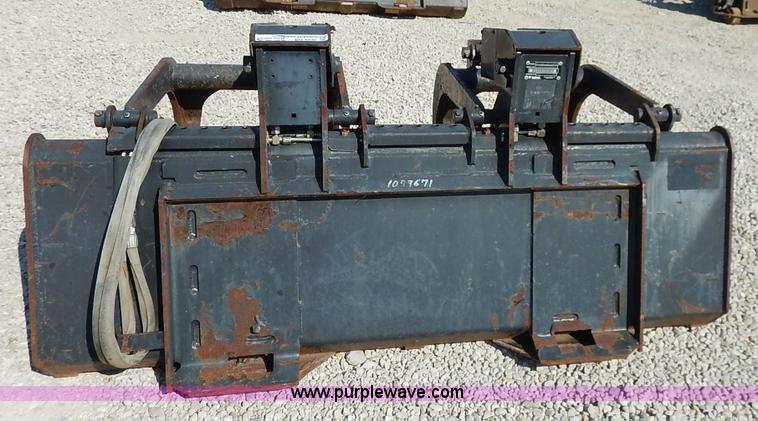 image for item BH9990 Bobcat grapple bucket