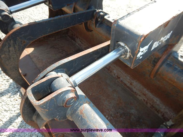 image for item BH9990 Bobcat grapple bucket