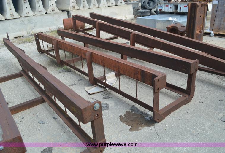 image for item BR9925 Drop hammer pile driver