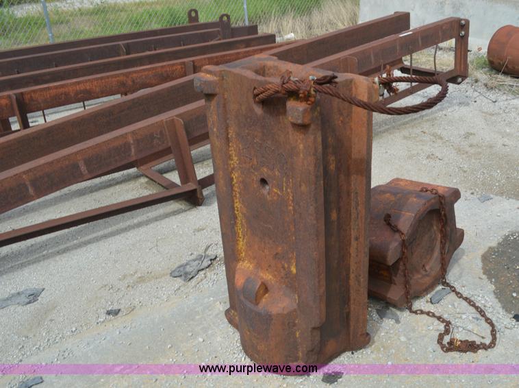 image for item BR9925 Drop hammer pile driver