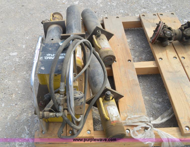 image for item BR9932 EnerPack Hush-Pup jack system