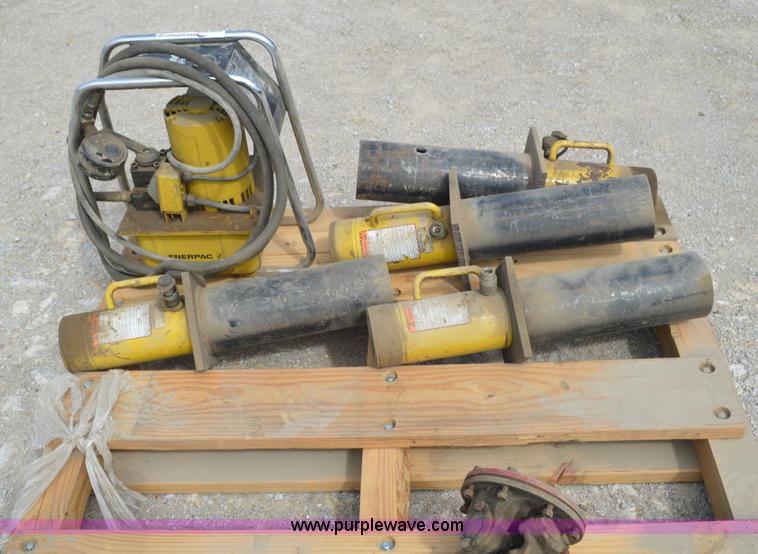 image for item BR9932 EnerPack Hush-Pup jack system