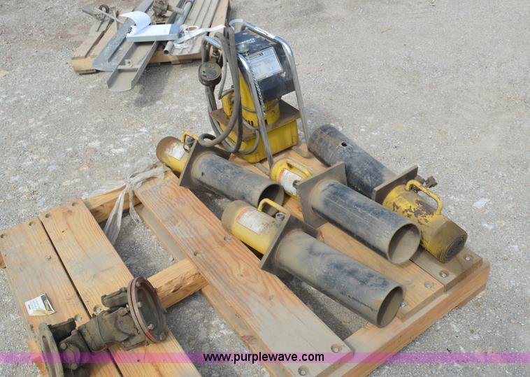 image for item BR9932 EnerPack Hush-Pup jack system