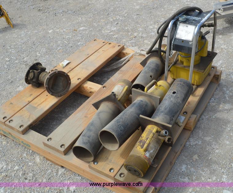 image for item BR9932 EnerPack Hush-Pup jack system