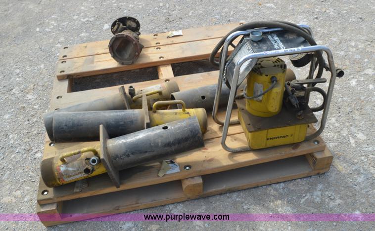 image for item BR9932 EnerPack Hush-Pup jack system