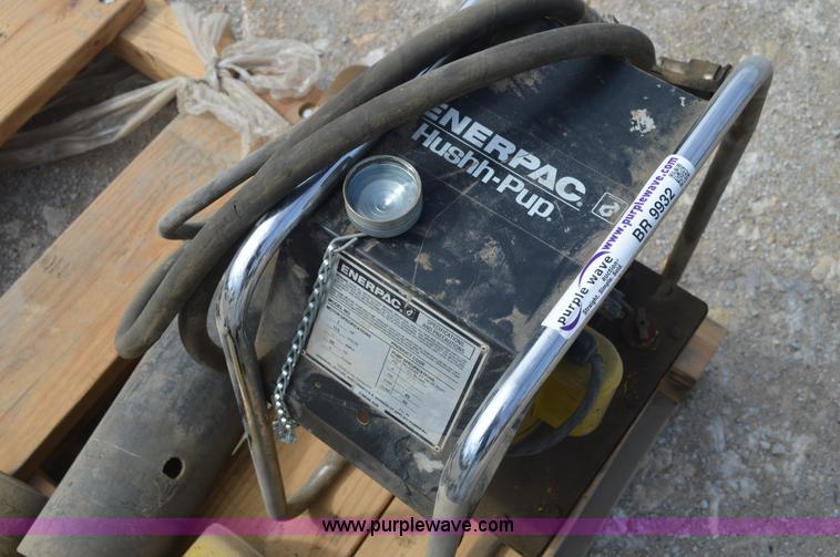 image for item BR9932 EnerPack Hush-Pup jack system