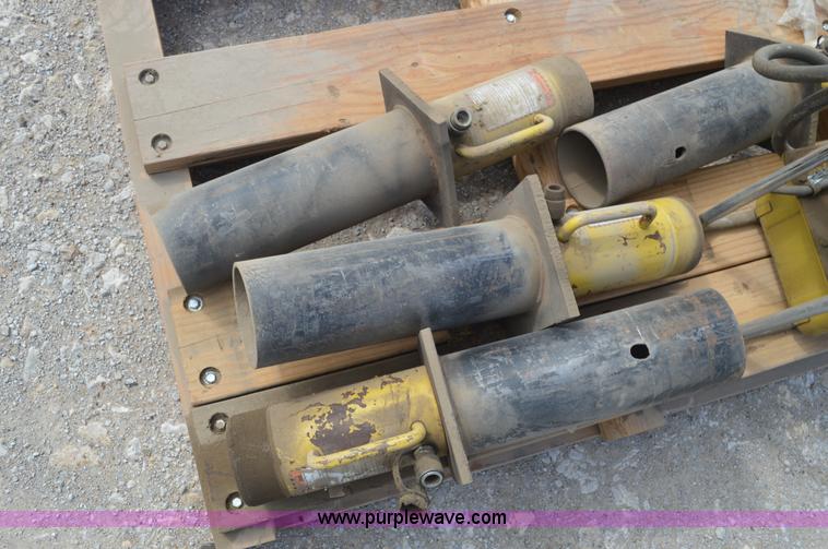 image for item BR9932 EnerPack Hush-Pup jack system