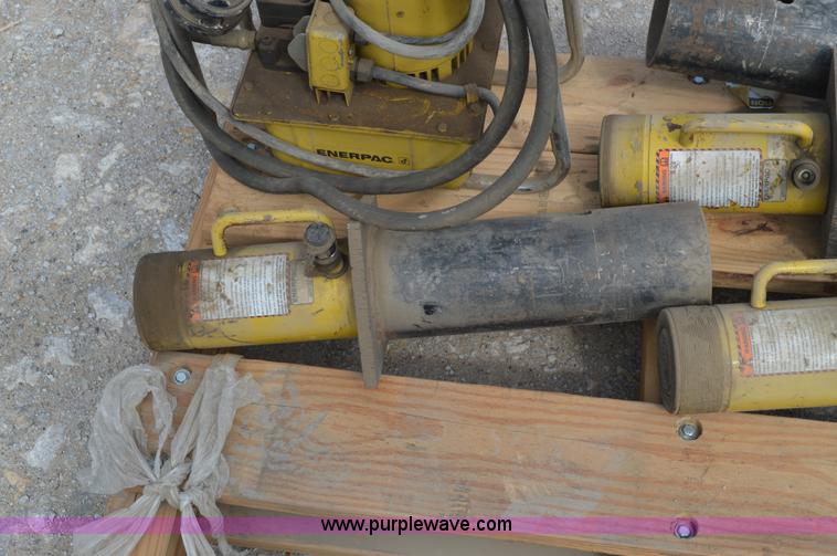 image for item BR9932 EnerPack Hush-Pup jack system