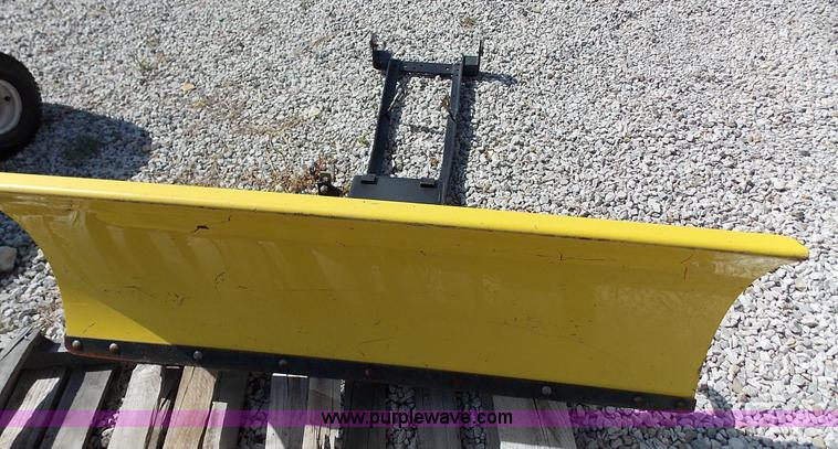 image for item BT9202 John Deere snow blade