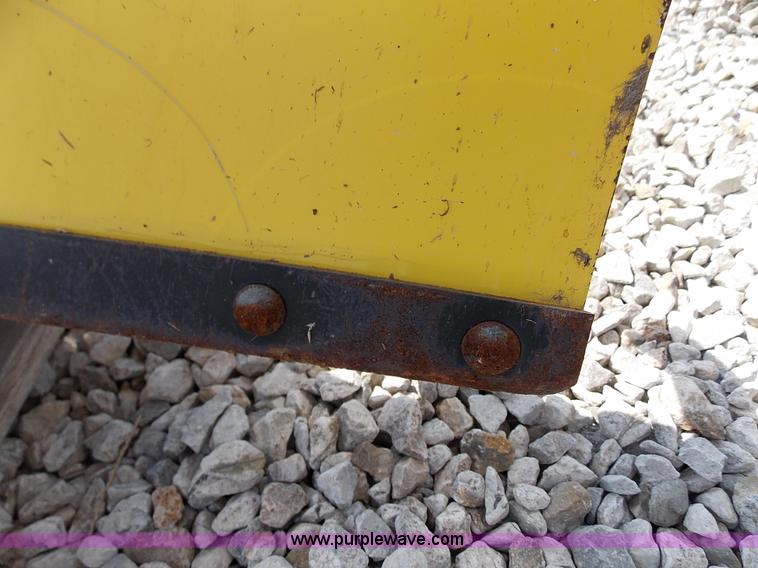 image for item BT9202 John Deere snow blade