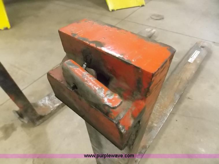 image for item BT9204 Forklift forks