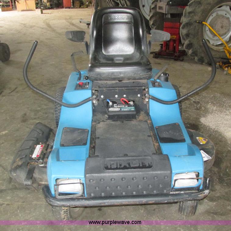 image for item H1206 2006 Dixon lawn mower