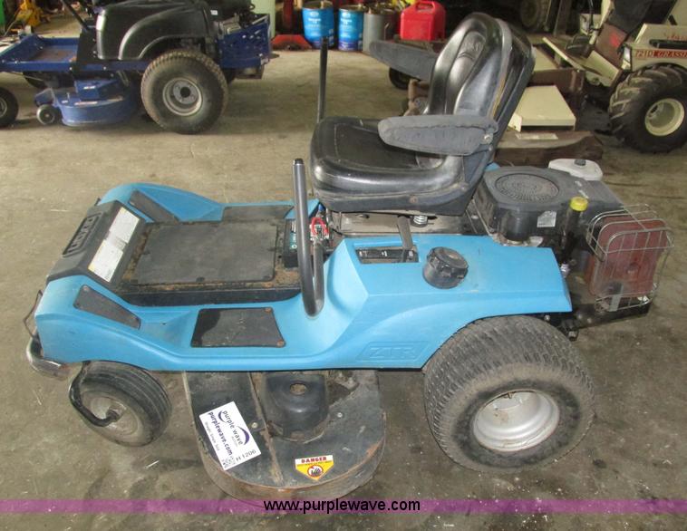 image for item H1206 2006 Dixon lawn mower
