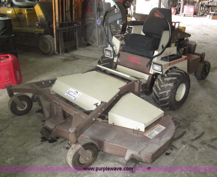 image for item H1207 2001 Grasshopper 721D ZTR lawn mower