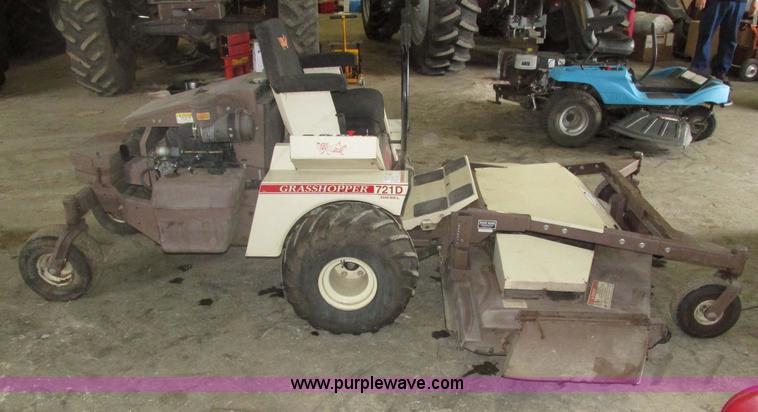 image for item H1207 2001 Grasshopper 721D ZTR lawn mower