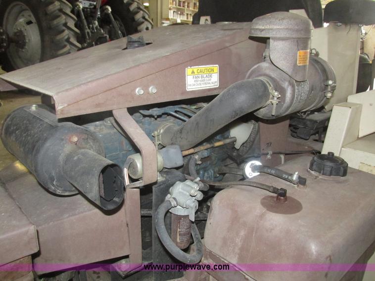 image for item H1207 2001 Grasshopper 721D ZTR lawn mower