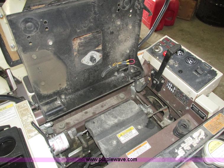 image for item H1207 2001 Grasshopper 721D ZTR lawn mower