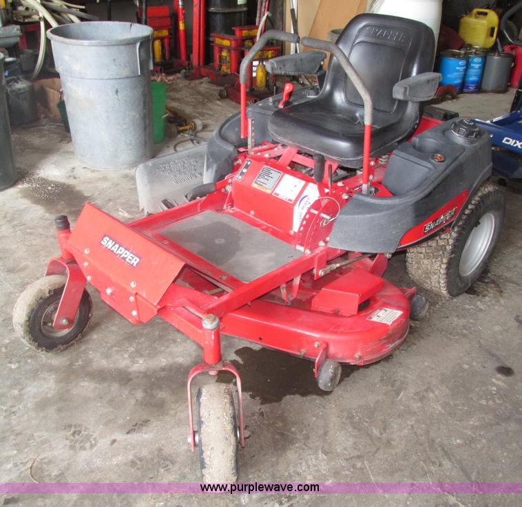 image for item H1209 2006 Snapper ZTR lawn mower