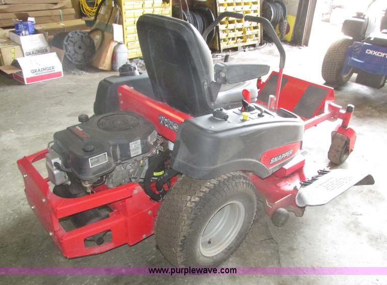 image for item H1209 2006 Snapper ZTR lawn mower