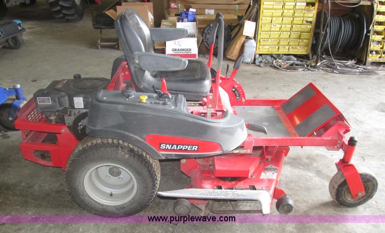 image for item H1209 2006 Snapper ZTR lawn mower