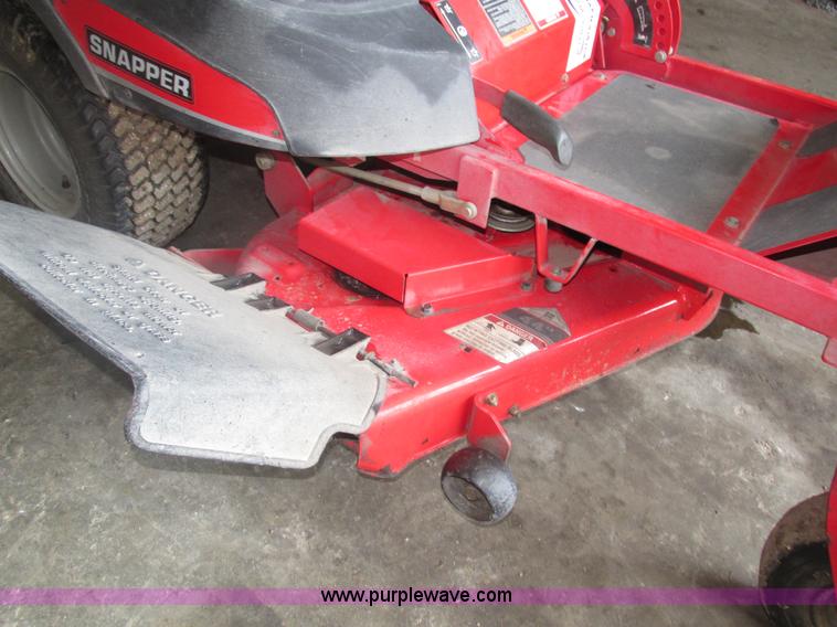 image for item H1209 2006 Snapper ZTR lawn mower