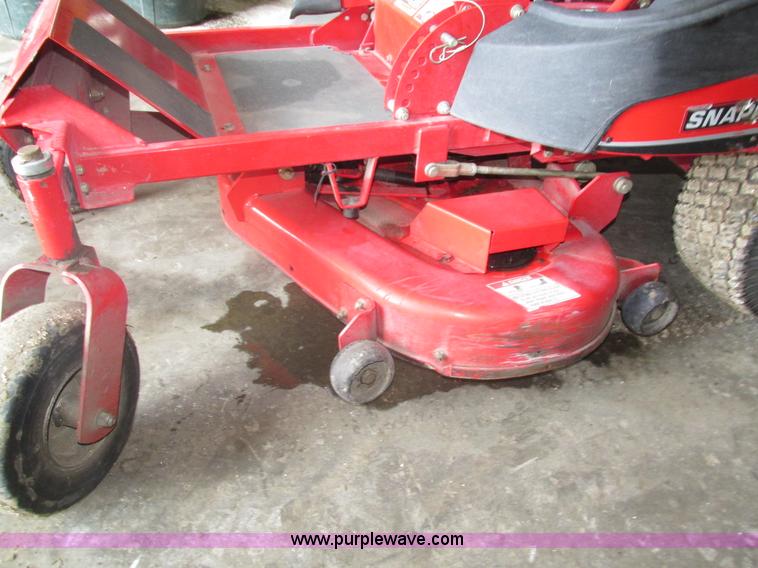 image for item H1209 2006 Snapper ZTR lawn mower