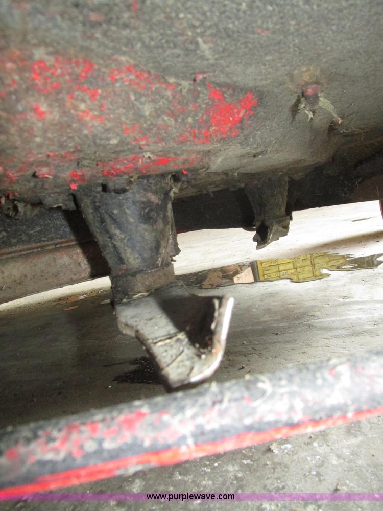 image for item H1209 2006 Snapper ZTR lawn mower