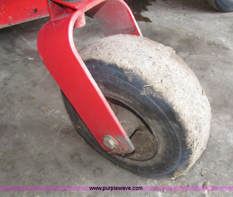 image for item H1209 2006 Snapper ZTR lawn mower