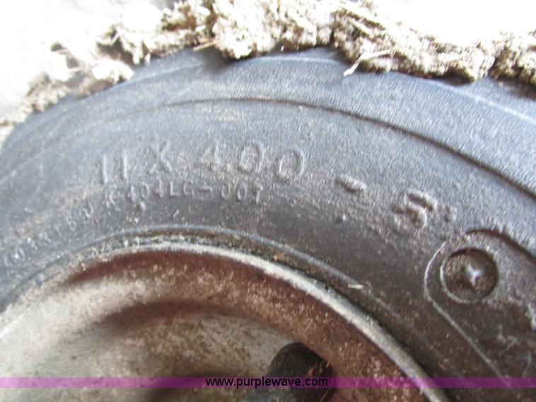 image for item H1209 2006 Snapper ZTR lawn mower