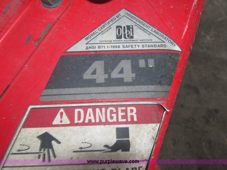 image for item H1209 2006 Snapper ZTR lawn mower