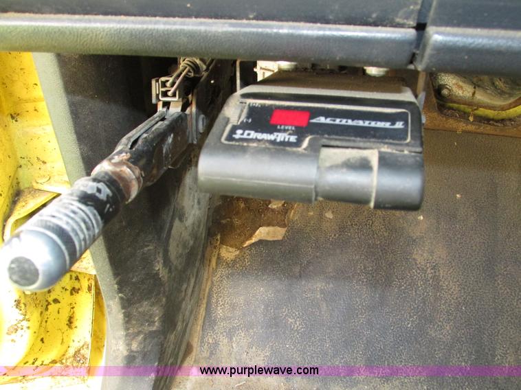 image for item H1233 1992 GMC TopKick box truck